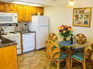 Coral Reef Resort Сант Пит Бич Номер фото